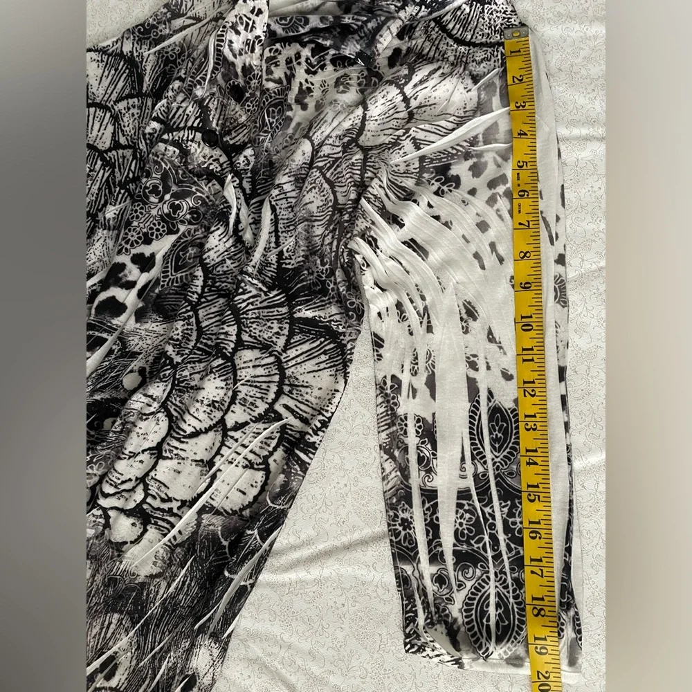 Apt 9 Womens Top 2X Peacock Print 3/4 Sleeve Artsy V Neck Black and White Casual - Picture 12 of 16